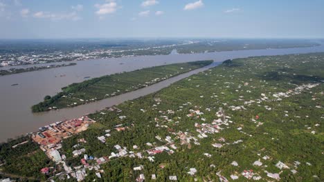 Luftaufnahme-Des-Mekong-Deltas-über-Kokosnussplantagen-Bei-Bến-Tre,-Vietnam,-Asien