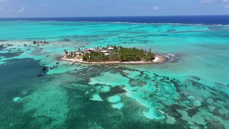 San-Andres-Aquarium-In-San-Andres-In-Providence-Und-Santa-Catalina,-Kolumbien