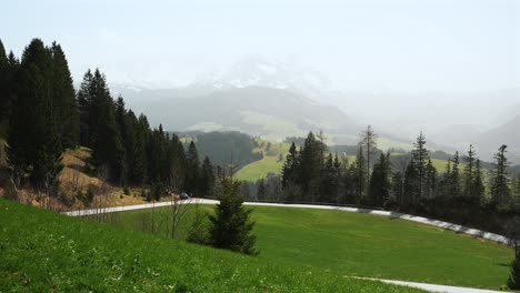 Hermoso-Paisaje-De-Los-Alpes-Austriacos