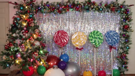 Christmas-themed-decorations-in-a-studio-room-ready-for-photoshoot