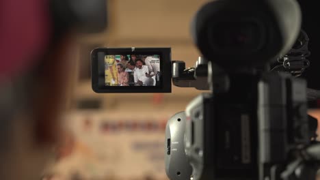 Video-journalists,-press,-and-media-recording-Uddhav-Thackeray-during-Lok-Sabka-Election-Campaign-in-Warje