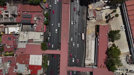 Vista-Aérea-De-La-Bulliciosa-Calzada-De-Tlalpan-En-El-Sur-De-La-Ciudad-De-México