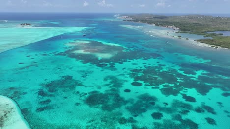 Aquarium-Bay-In-San-Andres-Auf-Der-Karibikinsel-Kolumbien