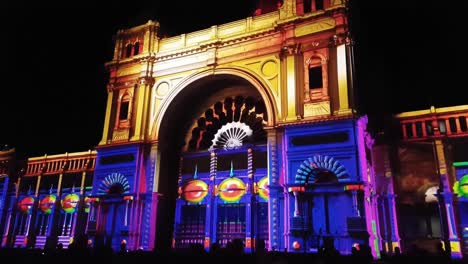 People-watching-animated-projection-mapping-on-Melbourne's-museum-during-White-Night-event