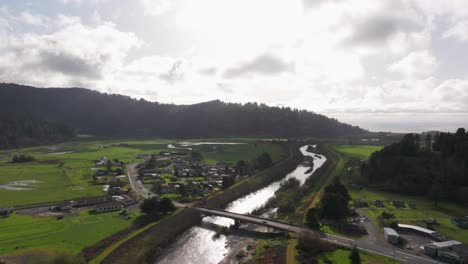 Drone-aerial-panning-shot-of-Redwood-Creek-in-Redwood-National-Park