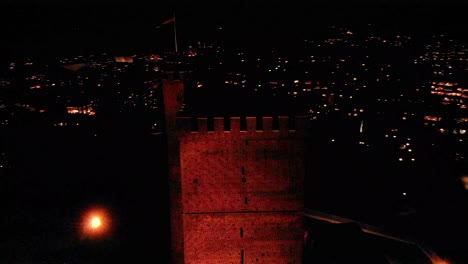 Aerial-view-of-central-Helsingborg,-Sweden-and-the-famous-Karnan-castle