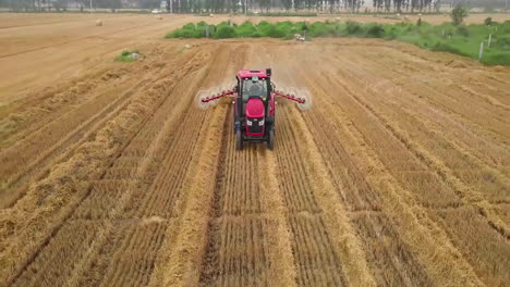 Landwirtschaftliche-Maschinen-Zur-Automatischen-Bearbeitung-Des-Bodens-Auf-Dem-Feld-Kultivieren-Das-Land