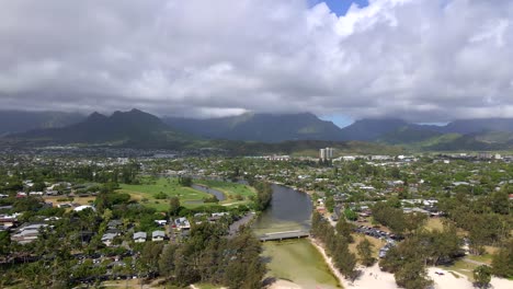 Aerial-drone-video-of-the-Lanikai-area-on-the-island-of-Oahu,-Hawaii