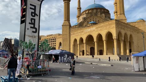 Hajj-Baha'a-Deen-Hariri-Masjid-Complex-in-Martyrs'-Square,-in-Beirut-in-01-02-2020