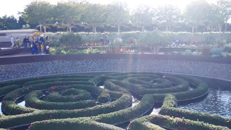 Getty-gardens-full-of-on-looking-people