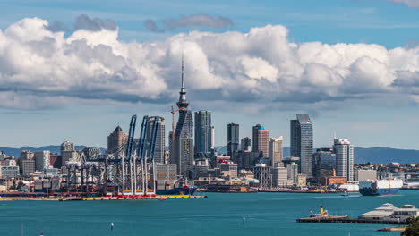 Wide-angle-view-of-Auckland,-New-Zealand-skyline-and-busy-shipping-port