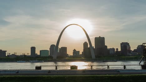 Sunset-to-night-time-lapse-of-the-beautiful-St