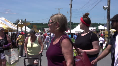 Kutztown,-Pennsylvania---July-1,-2019:-Crowds-of-people-at-the-Kutztown-Fair-in-Kutztown,-Pennsylvania-on-July-1,-2019