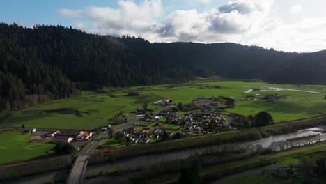 Panning-drone-shot-of-Orick,-CA-outside-of-redwood-national-park