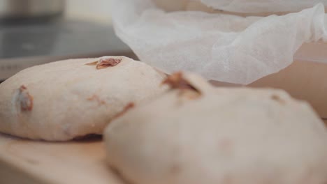 Bread-with-tomato