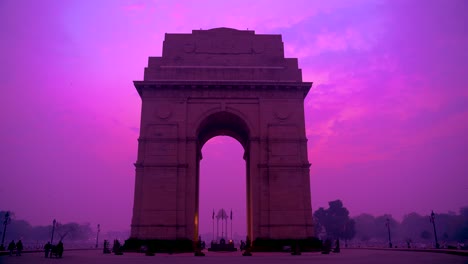 India-Gate-Delhi-Es-Un-Monumento-A-Los-Caídos-En-La-Guerra-En-Rajpath-Road,-Nueva-Delhi.