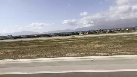 Landing-with-an-airplane-on-Mallorca-airport,-Spain