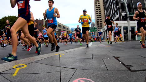 Hyperlapse-of-start-of-all-seeded-red-runners-moving-up-William-street-City2Surf-2019-presented-by-Westpac