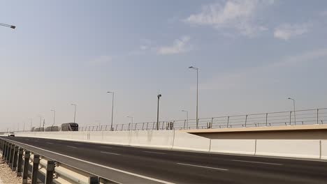 El-Metro-De-Doha-Es-El-Nuevo-Modo-De-Transporte-Más-Barato-Y-Rápido-En-La-Ciudad-De-Doha,-Qatar.