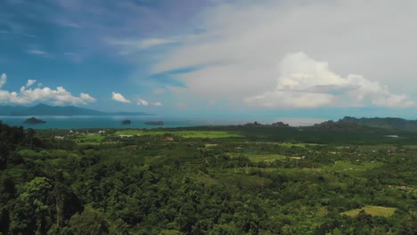 Zeitlupen-Luftaufnahme-Einer-Tropischen-Insel