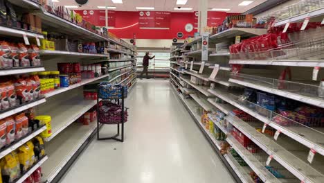 Grocery-Store-Shelves-are-Empty-During-Coronavirus-Pandemic-in-Colorado-Springs,-Colorado