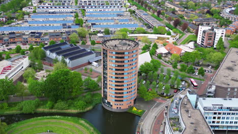 Luftbildvideo-Eines-Wohngebiets-Von-Amersfoort-Nieuwland,-Niederlande