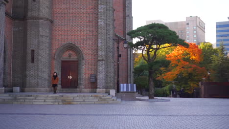 Morning-mass-at-Myeongdong-Cathedral,-South-Korea-on-October-21,-2018