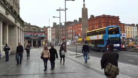 Handheld-shot-of-the-busy-Dublin-city-centre