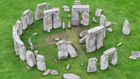 Aerial-View-of-Stonehenge-UNESCO-World-Heritage-Site,-England-United-Kingdom