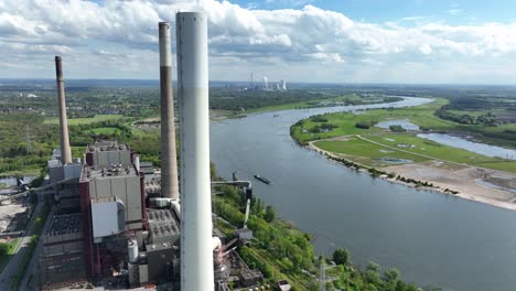Das-Ruhrgebiet-Ist-Eine-Hochindustrialisierte-Region-Im-Deutschen-Bundesland-Nordrhein-Westfalen