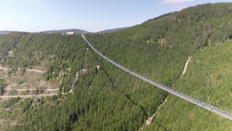 Sky-Bridge-Dolní-Morava,-Impresionantes-Vistas-Del-Paisaje,-Atracción-Turística-Popular