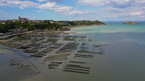Cancale-oyster-beds-or-parks,-Brittany-in-France