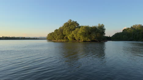 Beautiful-island-at-blue-hour