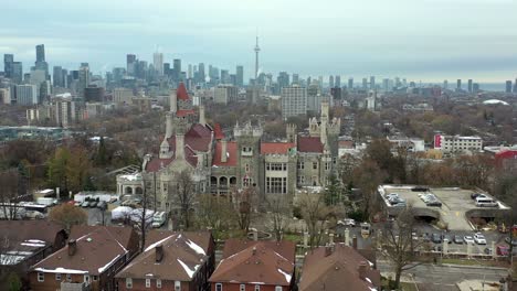 Casa-Loma-Historical-Gothic-Revival-Castle-in-Midtown-Toronto-from-an-Aerial-Drone-View,-Canada