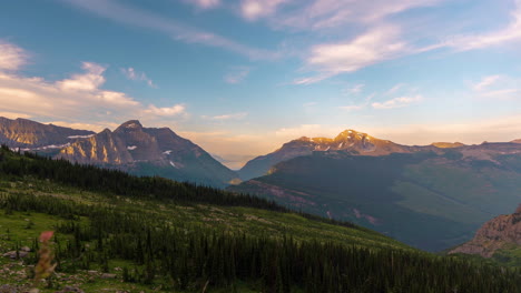 Timelapse,-Sunny-Morning-in-Glacier-National-Park,-Montana-USA,-Stunning-Overlook-on-Peaks-and-Landscape
