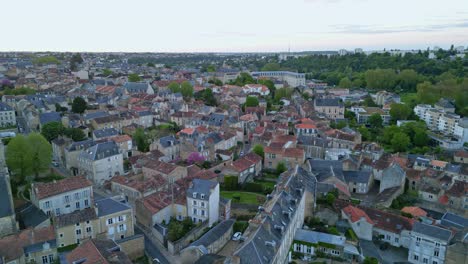 Modern-neighborhood-of-Poitiers-city,-France