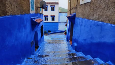 Schöne-Blaue-Stadt-Chefchaouen-In-Marokko-Nordafrika-Regnerischen-Tag