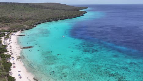 Porto-Marie-Strand-In-Willemstad-In-Den-Niederlanden-Curacao