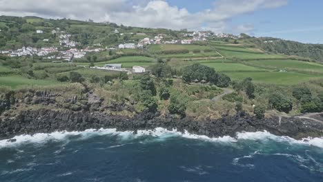 Landschaft-Entlang-Der-Küste-Von-Santo-Antonio,-Sao-Miguel-Auf-Den-Azoreninseln