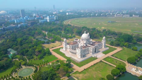 Aerial-view-of-Victoria-Memorial-is-a-large-marble-monument-on-the-Maidan-in-Central-Kolkata