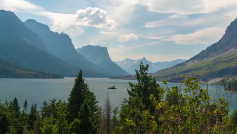 Zeitraffer,-Wolken-über-Den-Gipfeln-Des-Glacier-Nationalparks-Und-St