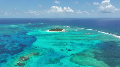 Johnny-Cay-In-San-Andres-In-Providencia-Und-Santa-Catalina-Kolumbien