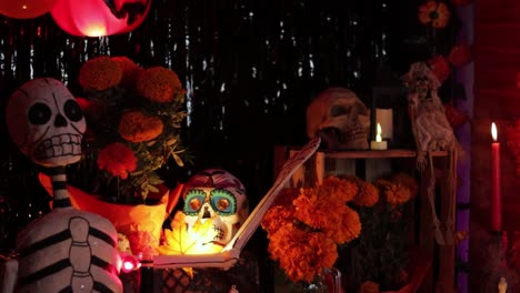 Ofrendas-Del-Día-De-Los-Muertos-Sobre-La-Mesa,-El-Establecidor-Se-Inclina-Hacia-Abajo.