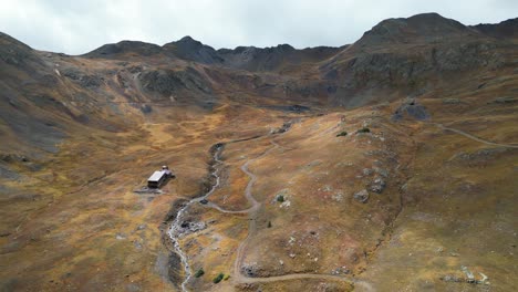 Aerial-View-of-a-House-in-the-Mountains