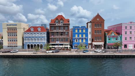 Farbige-Gebäude-In-Punda-In-Willemstad,-Curaçao