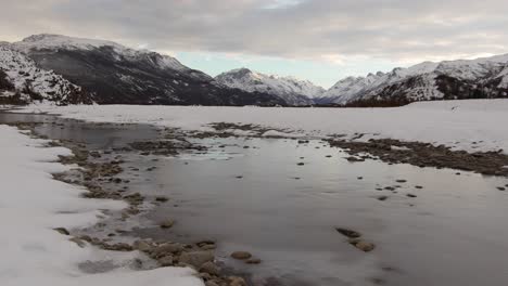 Winter-landscape-in-Patagonia,-Argentina-showcasing-the-famous-landmark-of-Rio-de-las-Vueltas