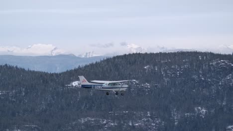 Vuelo-En-Formación-Con-Cessna-C172-Como-Avión-Líder---Disparo-Aire-aire