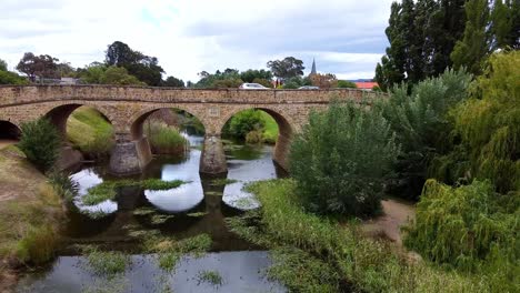Richmond-Bridge,-nestled-in-the-town-of-Richmond,-Tasmania,-stands-as-a-timeless-symbol-of-colonial-heritage-and-architectural-prowess
