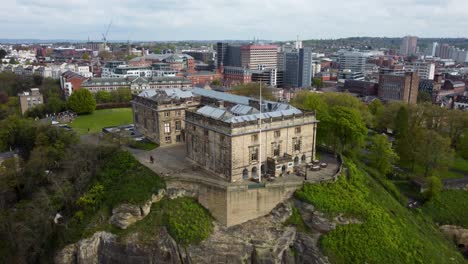 Drone-shot-Nottingham-City-Castle-and-town-centre-on-skyline-in-England