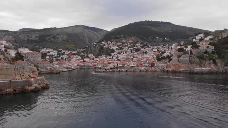 Malerische-Küstenstadt-Auf-Der-Insel-Hydra-In-Den-Saronischen-Inseln-Griechenlands